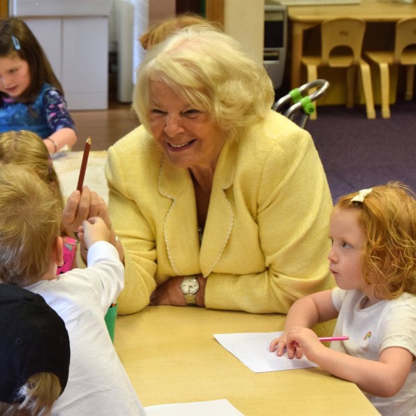 margaret-mason-obe-meets-kids